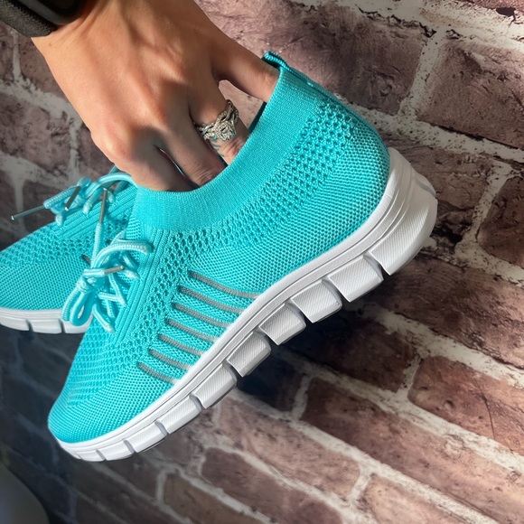 womens 7.5 - running shoes - Picture 3 of 5